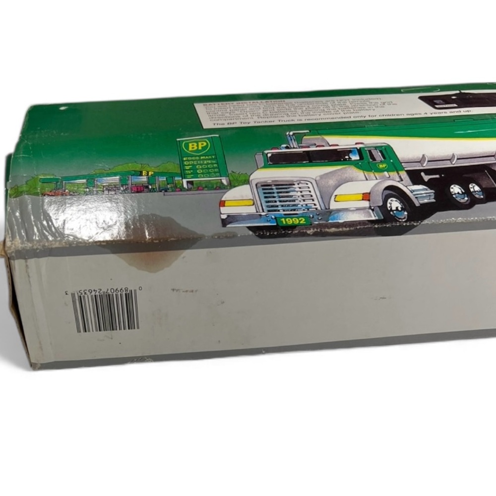 NIB vintage 1992 Limited Edition Series BP Toy Tanker Truck Remote Control - Picture 7 of 11